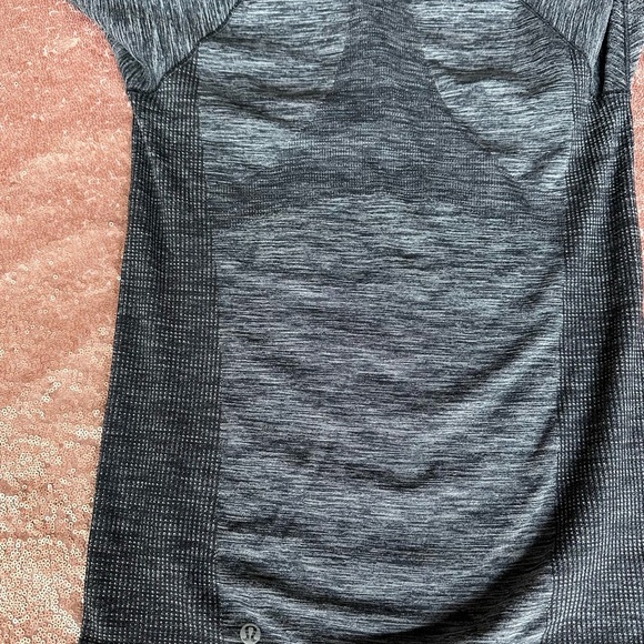 Lululemon Swiftly Wool 1/2 Zip Thermo 4-Way Stretch Shirt Women Sz 4 Black White - Picture 6 of 10